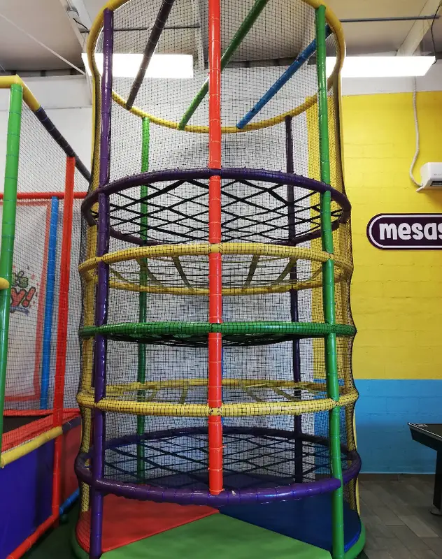 Detalle de la torre de juegos